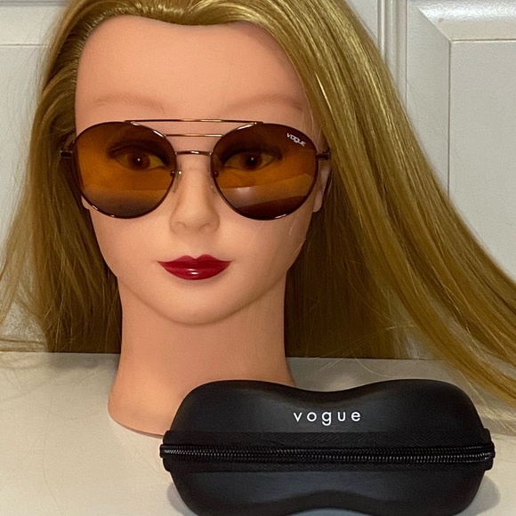 New Gold Double Bridge Vogue Sunglasses w Case - Picture 5 of 12
